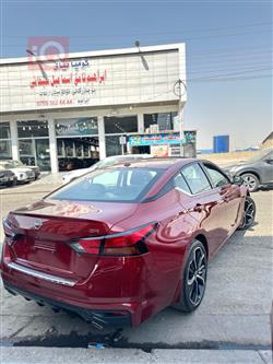 نیسان ئەلتیما